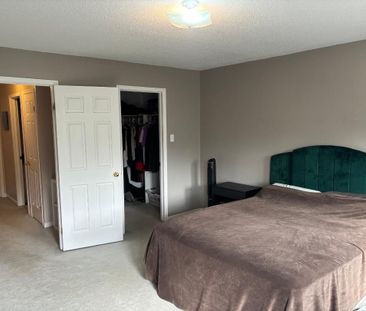 For Lease - 5 Festive Private, Carlington - Central Park, Ontario - Photo 5