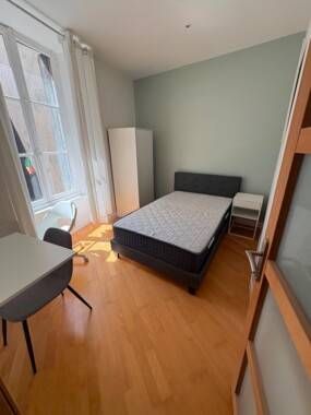 Logement meublé- T7 en plein centre-ville - Photo 5