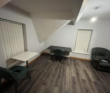 1 bedroom bedsit to rent - Photo 5