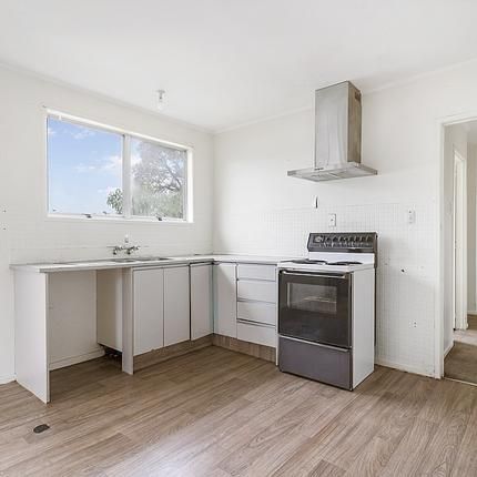 Down the driveway location - Photo 5