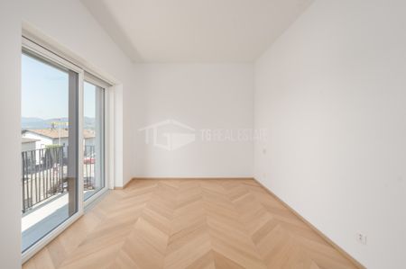 DUPLEX DI 6.5 LOC. CON GIARDINO E VISTA LAGO A RUVIGLIANA - Photo 2