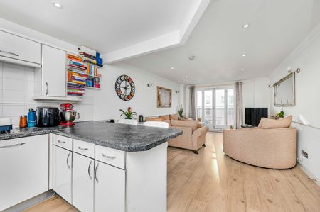 2 Bed Flat, Cotton Row, SW11 - Photo 4