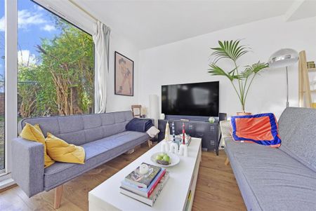 4 bedroom flat to rent - Photo 2