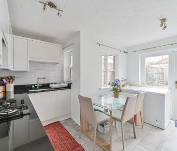 3 bedroom terraced house to rent - Photo 5