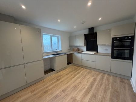 Riverside Gardens, KA18 3LU - Photo 4