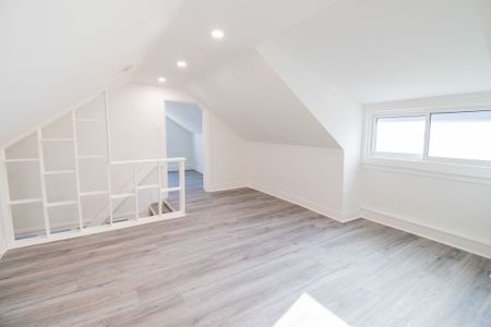 106 Grass Ave - B *Spacious 2 Bed Unit in St. Catharines* - Photo 5