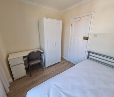 5 Bed Terraced House, Kipling Road, BS7 - Photo 2