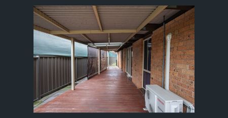 INVITING THREE BEDROOM HOME - Photo 3