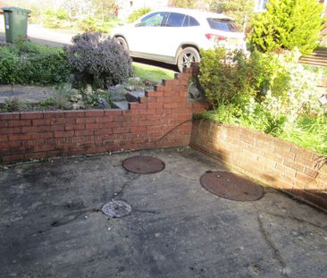 3 bed House - To Let - Photo 6