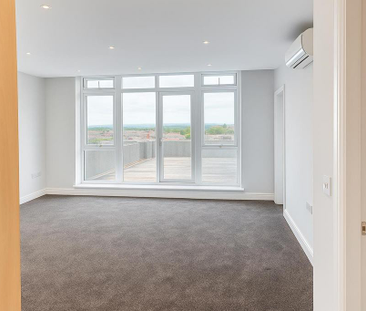 2 bedroom penthouse to rent - Photo 3