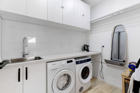 Gorgeous sunny house fully furnished no extra cost - Photo 3