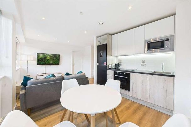 Wood Street, East Grinstead, West Sussex, RH19 - Photo 1