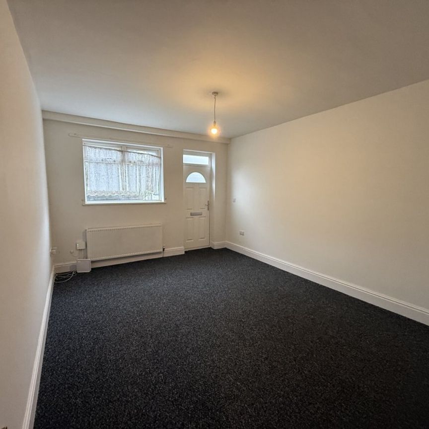 4 bed Terraced - To Let - Photo 1