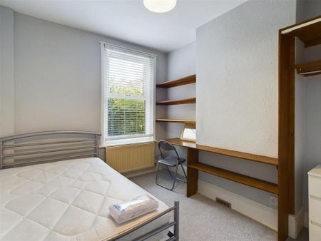 5 bedroom terraced house to rent - Photo 2