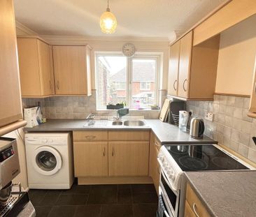 2 bedroom terraced house to rent - Photo 4