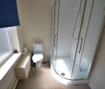 4 bedroom terraced house to rent - Photo 4