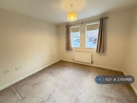 2 bedroom flat to rent - Photo 4
