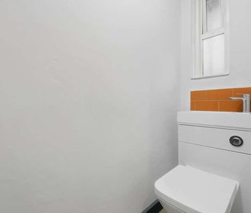 Anne Goodman House, E1 - Photo 4