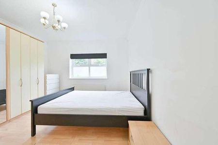 Elderfield Place, Tooting Bec, SW17 - Photo 4