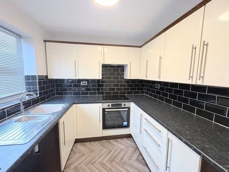 Herondale, Hednesford, WS12, Property for rent - Photo 4