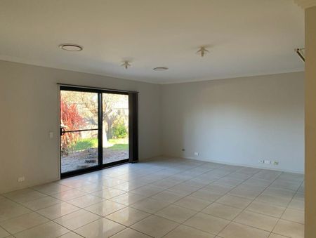 Family Home - Photo 3