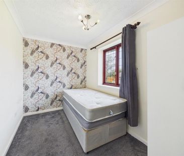 4 bedroom detached house to rent - Photo 4