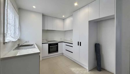 Spacious 3 Bedroom House for Rent in New Lynn $650 Wk - Photo 2