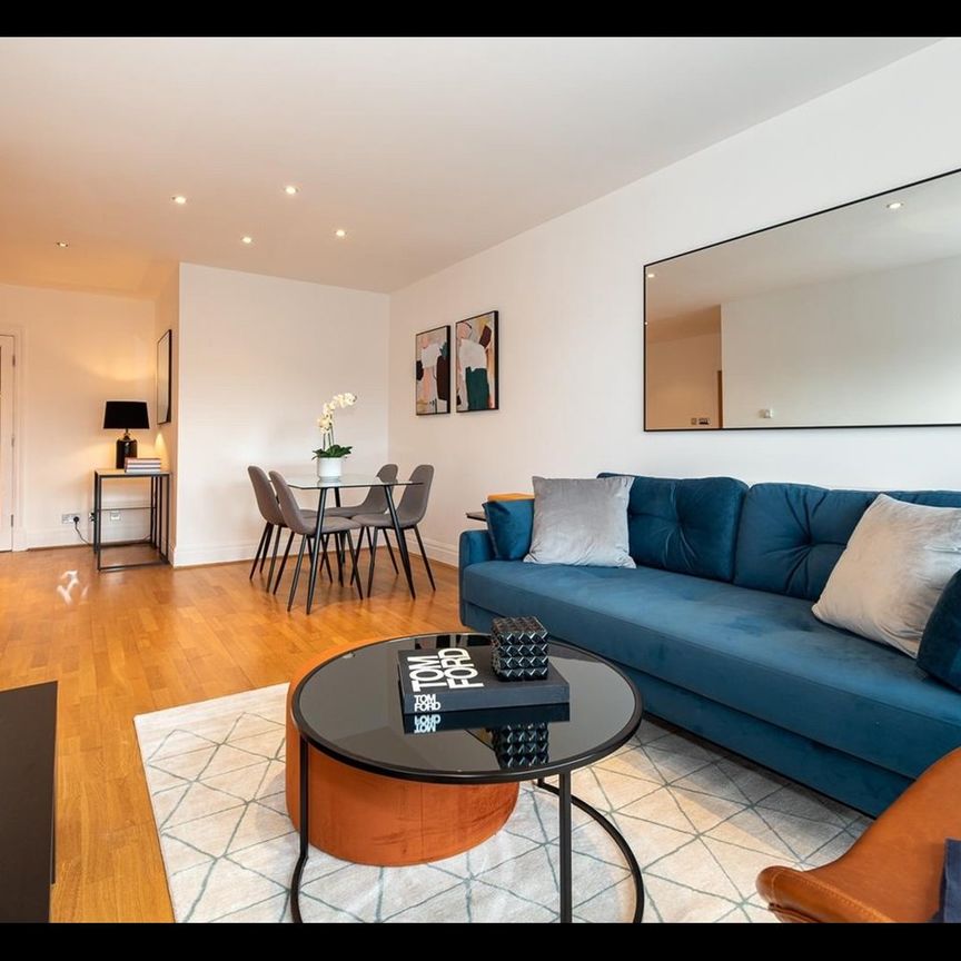 2 Bed Flat, Warren House, W14 - Photo 1