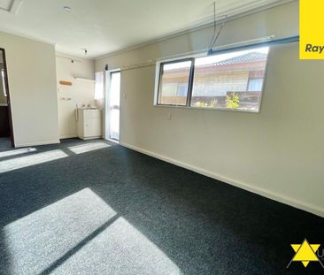 Two Bedroom Unit in Panmure - Photo 5