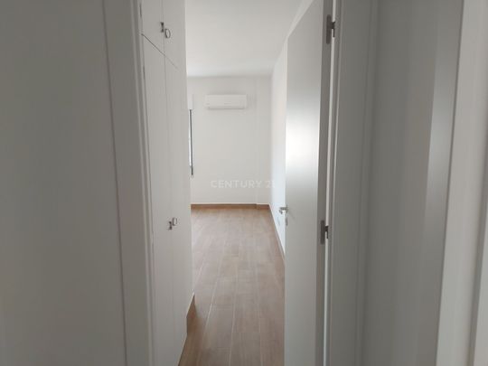 APARTAMENTO T2 REMODELADO PARA ARRENDAMENTO EM SETÚBAL - Photo 1