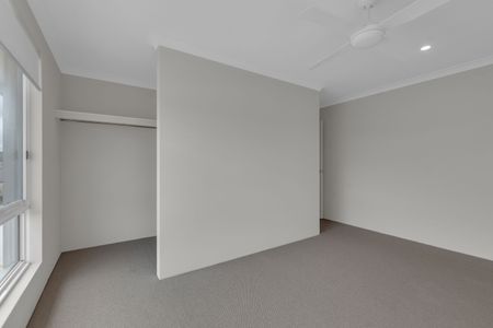 Four Bedroom Family Home in Madora Bay - Photo 4