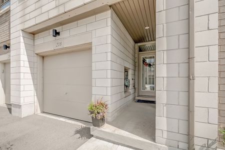 For Lease - 218 Huguenot Road, Oakville, Ontario - Photo 3