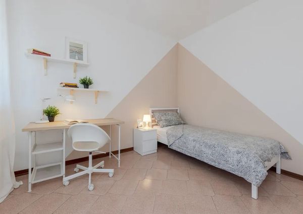 Via Urbino, Padova, Veneto 35142