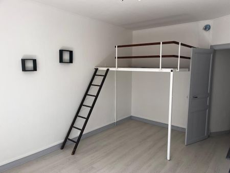 Location Appartement 1 pièce 24m² NIORT 79000 - Photo 3