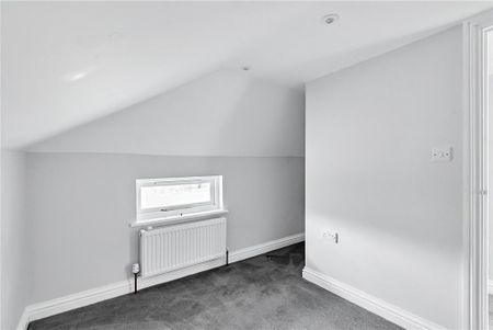 2 bedroom end of terrace house to rent - Photo 3