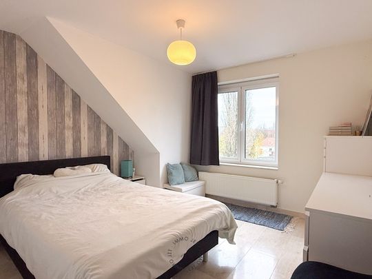 Mooi appartement in centrum Beveren met twee slaapkamers en balkon - Photo 1