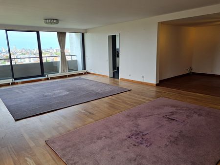 Ruim appartement met fenomenaal uitzicht - Photo 5