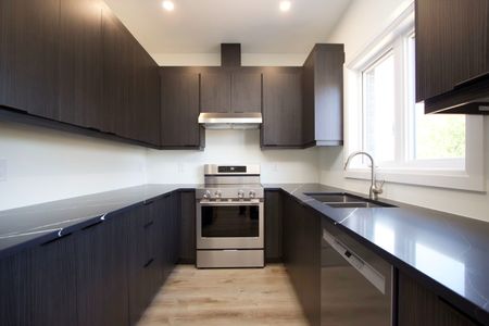 For Lease - 760 Hoskin Avenue Unit# UPPER, Oshawa, Ontario - Photo 4