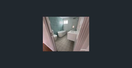 Fully Renovated Cottage in Private Setting - Photo 5