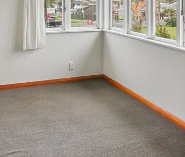 3-bedroom property, perfectly located! - Photo 6