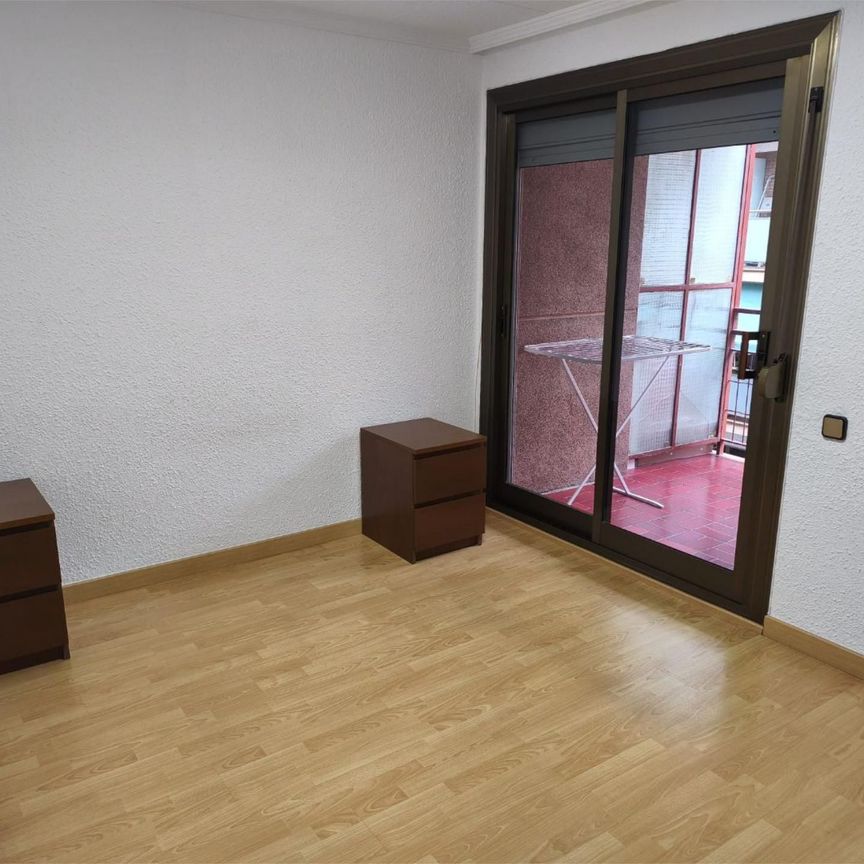 Piso de alquiler en Carrer de Les Torres, 21, Centre - Photo 1