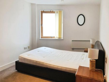 2 bedroom flat to rent - Photo 5