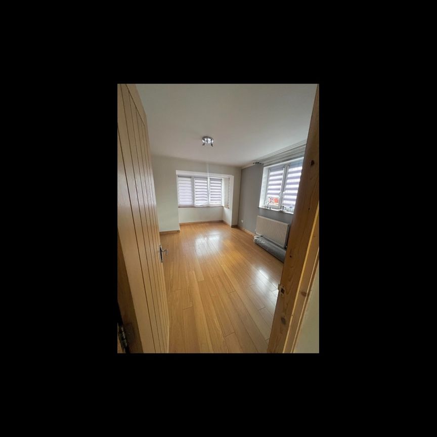 Room in a Shared House, Warren Crescent, SO16 - Photo 1