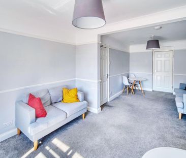 6 bedroom house to rent - Photo 3