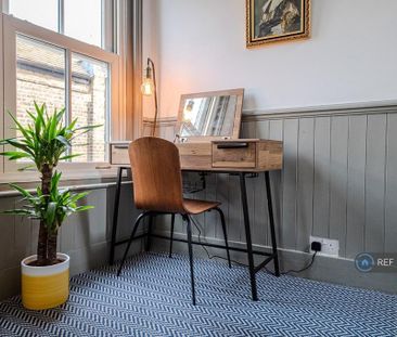4 bedroom terraced house to rent - Photo 5