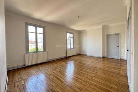 APPARTEMENT EN BON ÉTAT - TRÈS LUMINEUX & SANS VIS-AVIS - Photo 2