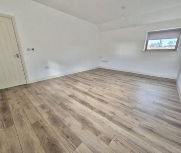 2 bedroom barn conversion to rent - Photo 3