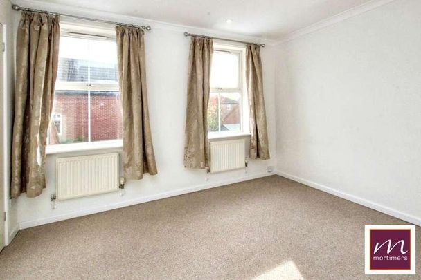 Millers Way, Fairford Leys, HP19 - Photo 1