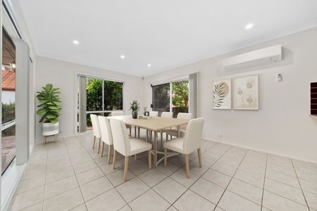 Double Storey Family Home with amenities - Photo 5