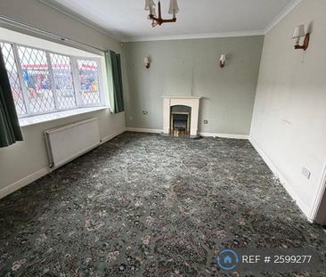 4 bedroom semi-detached house to rent - Photo 2